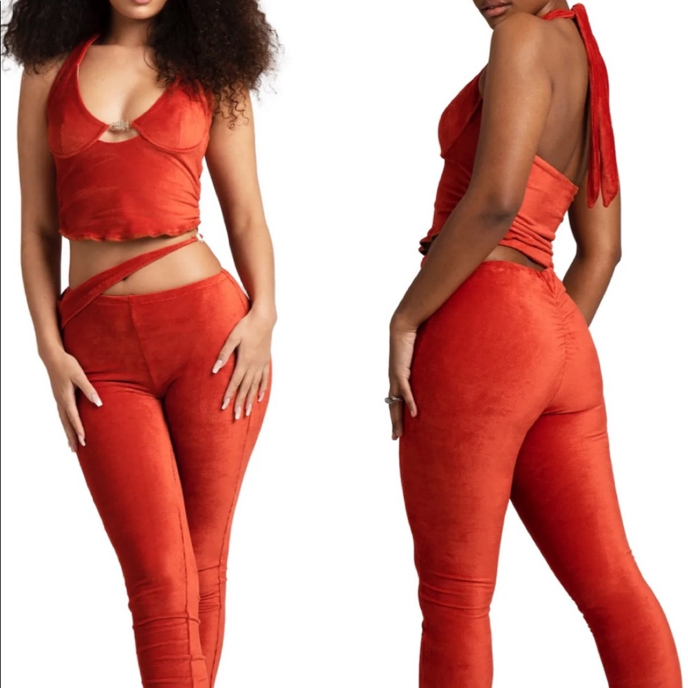 Two Piece Set Size 8